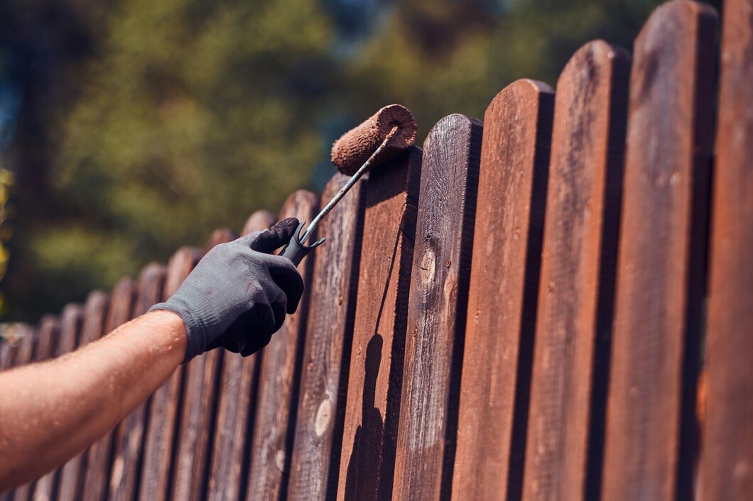 Essentials of Fence Painting: Techniques and Tips